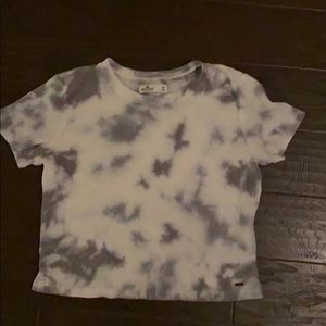 hollister cropped tee :)